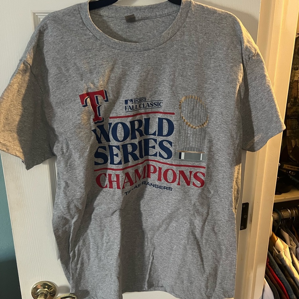 New Texas Rangers L gray T-shirt Heavy Cotton  World Series Champions  2023